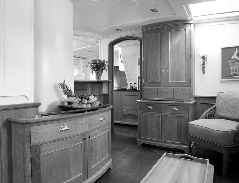 Pumula-Action-Royal Huisman-Lower saloon 2