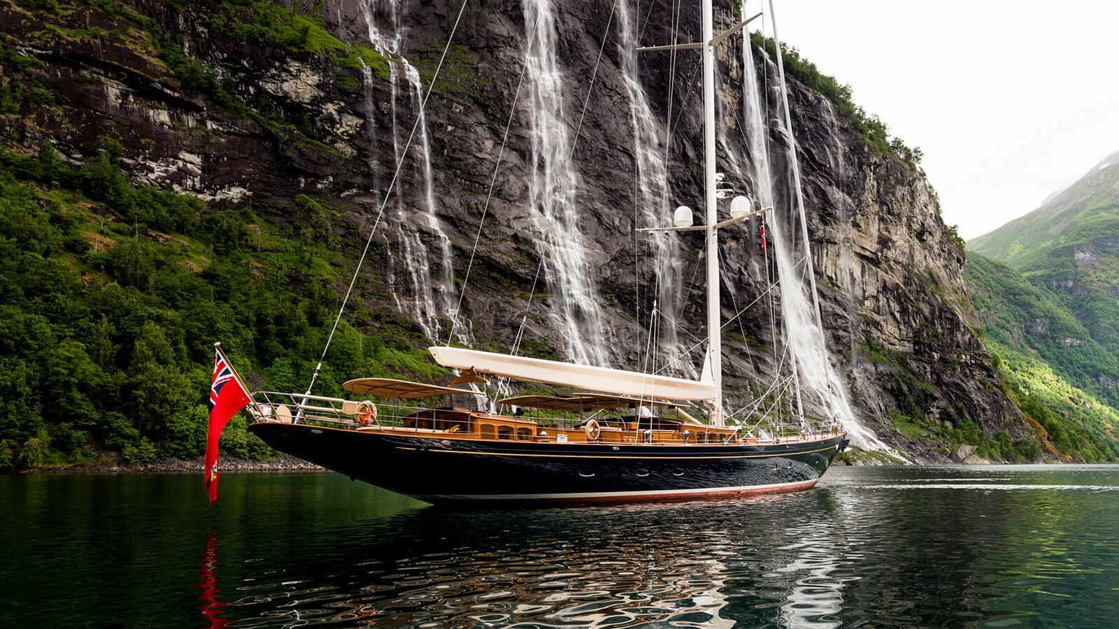 Wisp-Royal Huisman-Exterior