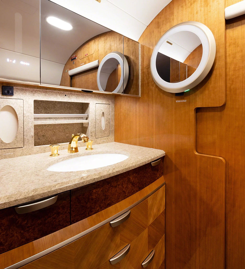 G700 - bathroom